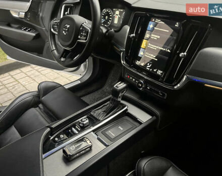 Серый Вольво С90, объемом двигателя 1.97 л и пробегом 114 тыс. км за 28500 $, фото 31 на Automoto.ua