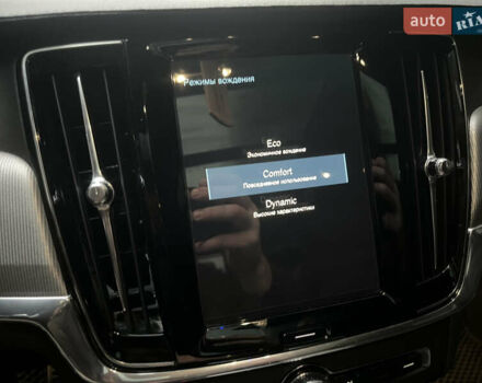 Серый Вольво С90, объемом двигателя 1.97 л и пробегом 114 тыс. км за 28500 $, фото 65 на Automoto.ua