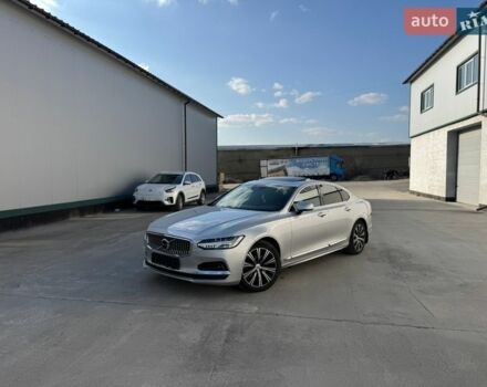 Серый Вольво С90, объемом двигателя 1.97 л и пробегом 170 тыс. км за 38999 $, фото 5 на Automoto.ua