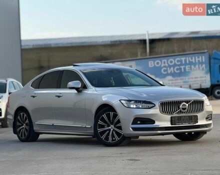 Серый Вольво С90, объемом двигателя 1.97 л и пробегом 170 тыс. км за 38999 $, фото 1 на Automoto.ua