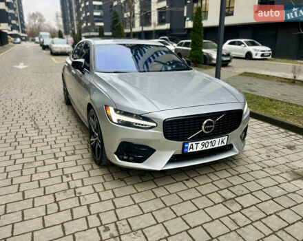 Серый Вольво С90, объемом двигателя 1.97 л и пробегом 114 тыс. км за 28500 $, фото 1 на Automoto.ua