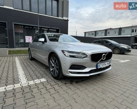 Серый Вольво С90, объемом двигателя 1.97 л и пробегом 165 тыс. км за 20900 $, фото 1 на Automoto.ua