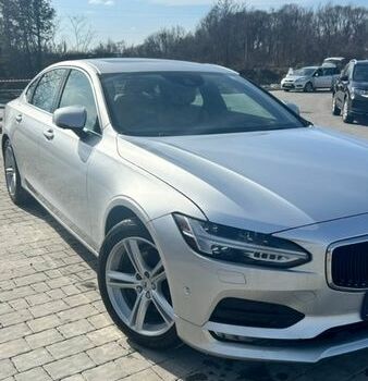 Серый Вольво С90, объемом двигателя 2 л и пробегом 235 тыс. км за 17200 $, фото 1 на Automoto.ua