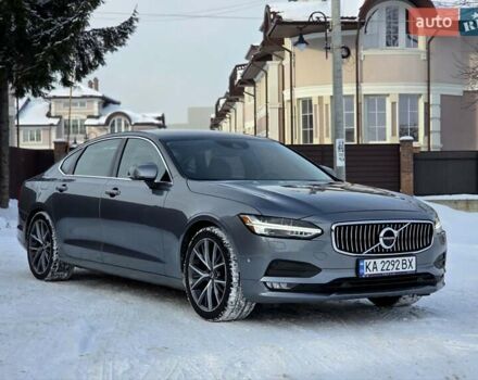 Серый Вольво С90, объемом двигателя 2 л и пробегом 175 тыс. км за 21500 $, фото 1 на Automoto.ua