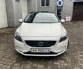 Білий Вольво V40, об'ємом двигуна 2 л та пробігом 62 тис. км за 15700 $, фото 2 на Automoto.ua