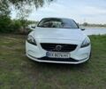 Белый Вольво В40, объемом двигателя 1.98 л и пробегом 272 тыс. км за 9200 $, фото 1 на Automoto.ua