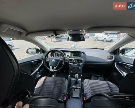 Білий Вольво V40, об'ємом двигуна 1.6 л та пробігом 253 тис. км за 10700 $, фото 18 на Automoto.ua