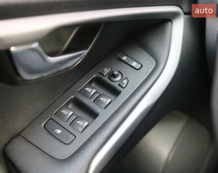 Белый Вольво В40, объемом двигателя 1.56 л и пробегом 144 тыс. км за 11900 $, фото 20 на Automoto.ua