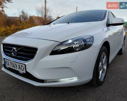 Белый Вольво В40, объемом двигателя 1.56 л и пробегом 118 тыс. км за 11600 $, фото 21 на Automoto.ua