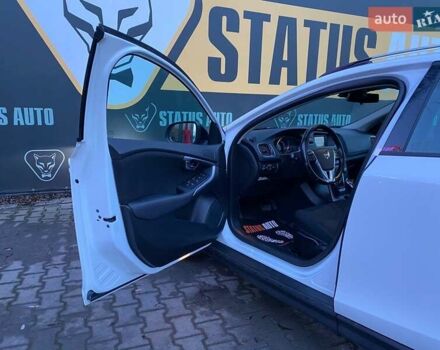 Белый Вольво В40, объемом двигателя 1.6 л и пробегом 139 тыс. км за 12700 $, фото 10 на Automoto.ua