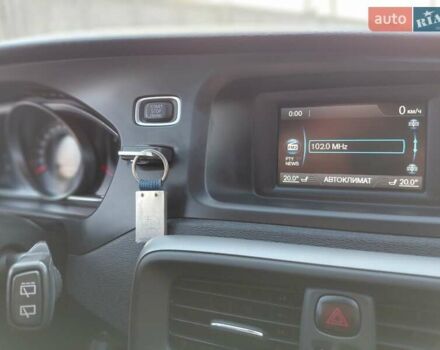 Белый Вольво В40, объемом двигателя 1.56 л и пробегом 118 тыс. км за 11600 $, фото 40 на Automoto.ua