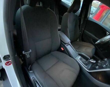 Белый Вольво В40, объемом двигателя 1.6 л и пробегом 139 тыс. км за 12700 $, фото 29 на Automoto.ua