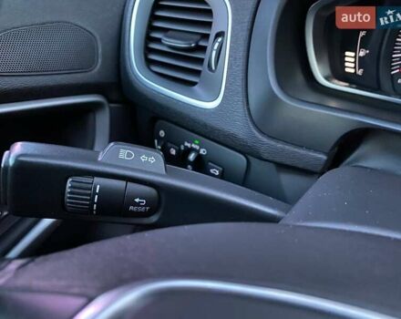 Белый Вольво В40, объемом двигателя 1.6 л и пробегом 139 тыс. км за 12700 $, фото 18 на Automoto.ua