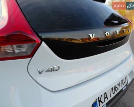 Белый Вольво В40, объемом двигателя 1.56 л и пробегом 118 тыс. км за 11600 $, фото 14 на Automoto.ua