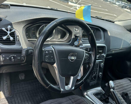 Білий Вольво V40, об'ємом двигуна 1.6 л та пробігом 253 тис. км за 10700 $, фото 11 на Automoto.ua
