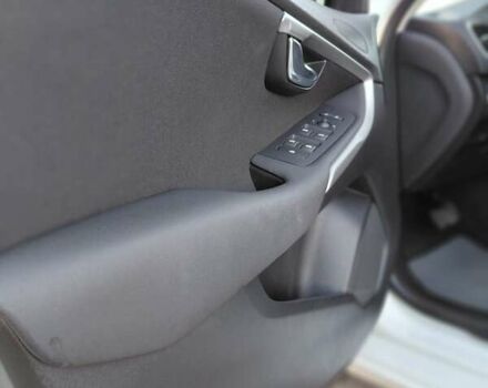 Белый Вольво В40, объемом двигателя 1.56 л и пробегом 118 тыс. км за 11600 $, фото 35 на Automoto.ua