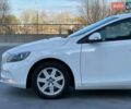 Белый Вольво В40, объемом двигателя 1.56 л и пробегом 307 тыс. км за 8900 $, фото 4 на Automoto.ua