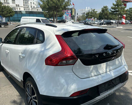 Білий Вольво V40, об'ємом двигуна 1.6 л та пробігом 253 тис. км за 10700 $, фото 7 на Automoto.ua