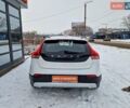 Білий Вольво V40, об'ємом двигуна 1.56 л та пробігом 259 тис. км за 8700 $, фото 3 на Automoto.ua