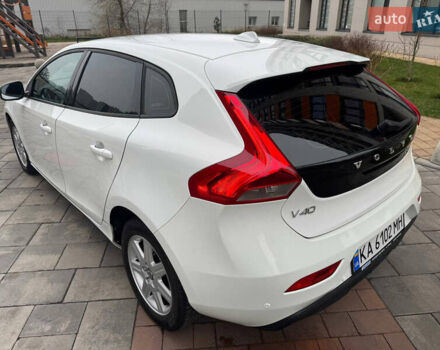 Белый Вольво В40, объемом двигателя 1.6 л и пробегом 309 тыс. км за 8900 $, фото 9 на Automoto.ua