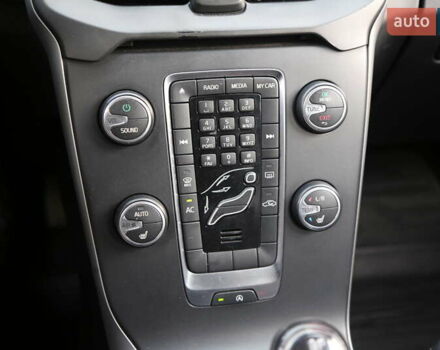 Белый Вольво В40, объемом двигателя 1.56 л и пробегом 144 тыс. км за 11900 $, фото 18 на Automoto.ua