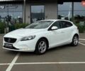Білий Вольво V40, об'ємом двигуна 1.56 л та пробігом 243 тис. км за 10490 $, фото 3 на Automoto.ua