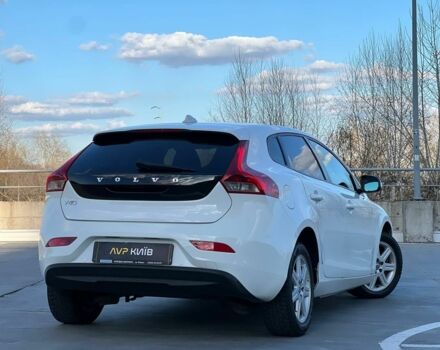 Білий Вольво V40, об'ємом двигуна 1.6 л та пробігом 307 тис. км за 9650 $, фото 7 на Automoto.ua