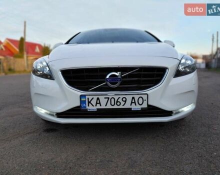 Белый Вольво В40, объемом двигателя 1.56 л и пробегом 118 тыс. км за 11600 $, фото 20 на Automoto.ua