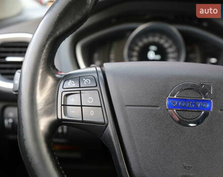 Белый Вольво В40, объемом двигателя 1.56 л и пробегом 144 тыс. км за 11900 $, фото 19 на Automoto.ua