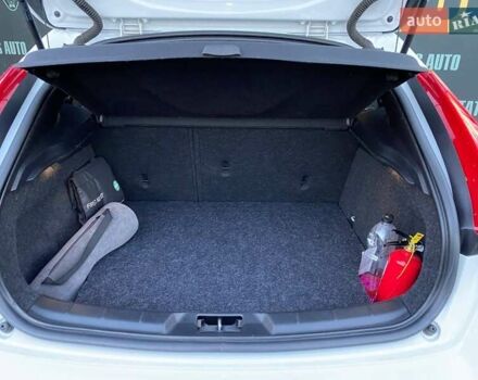 Белый Вольво В40, объемом двигателя 1.6 л и пробегом 139 тыс. км за 12700 $, фото 9 на Automoto.ua