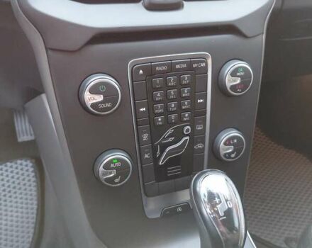 Белый Вольво В40, объемом двигателя 1.56 л и пробегом 118 тыс. км за 11600 $, фото 38 на Automoto.ua