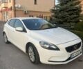 Білий Вольво V40, об'ємом двигуна 1.56 л та пробігом 275 тис. км за 9700 $, фото 1 на Automoto.ua
