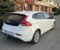Белый Вольво В40, объемом двигателя 1.56 л и пробегом 275 тыс. км за 9700 $, фото 4 на Automoto.ua