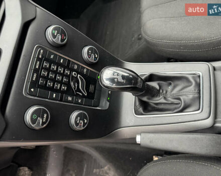 Белый Вольво В40, объемом двигателя 1.56 л и пробегом 242 тыс. км за 9999 $, фото 13 на Automoto.ua