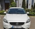 Белый Вольво В40, объемом двигателя 1.56 л и пробегом 165 тыс. км за 8000 $, фото 5 на Automoto.ua