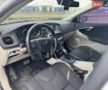 Белый Вольво В40, объемом двигателя 1.6 л и пробегом 195 тыс. км за 13400 $, фото 25 на Automoto.ua