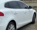Білий Вольво V40, об'ємом двигуна 1.6 л та пробігом 195 тис. км за 13350 $, фото 20 на Automoto.ua