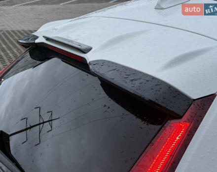 Белый Вольво В40, объемом двигателя 2 л и пробегом 203 тыс. км за 16500 $, фото 11 на Automoto.ua