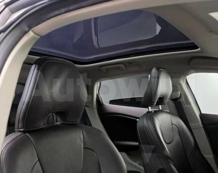 Белый Вольво В40, объемом двигателя 1.6 л и пробегом 139 тыс. км за 12250 $, фото 12 на Automoto.ua