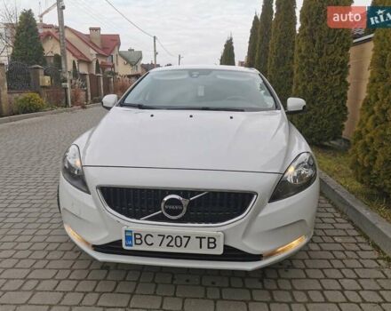 Білий Вольво V40, об'ємом двигуна 1.97 л та пробігом 147 тис. км за 13999 $, фото 14 на Automoto.ua