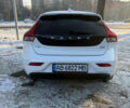 Білий Вольво V40, об'ємом двигуна 1.97 л та пробігом 109 тис. км за 15900 $, фото 4 на Automoto.ua