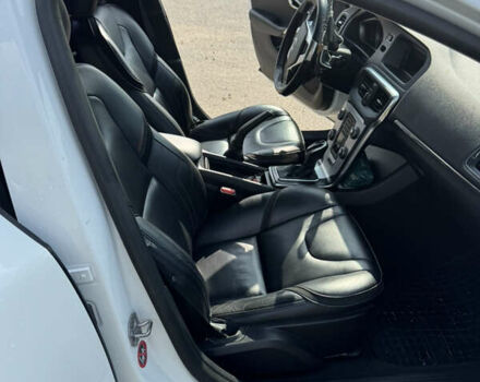 Вольво В40 2016 в Киеве на Automoto.ua Белый Вольво В40, объемом двигателя 1.97 л и пробегом 174 тыс. км за 15000 $, фото 27 на Automoto.ua