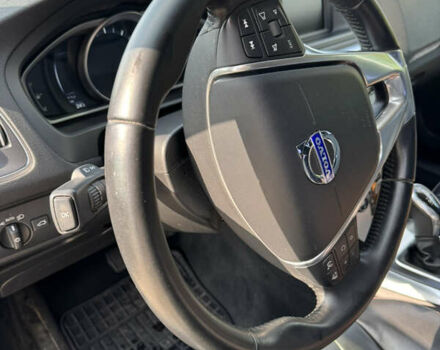 Вольво В40 2016 в Киеве на Automoto.ua Белый Вольво В40, объемом двигателя 1.97 л и пробегом 174 тыс. км за 15000 $, фото 16 на Automoto.ua