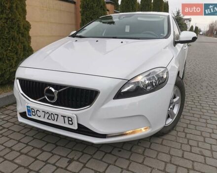 Білий Вольво V40, об'ємом двигуна 1.97 л та пробігом 147 тис. км за 13999 $, фото 13 на Automoto.ua
