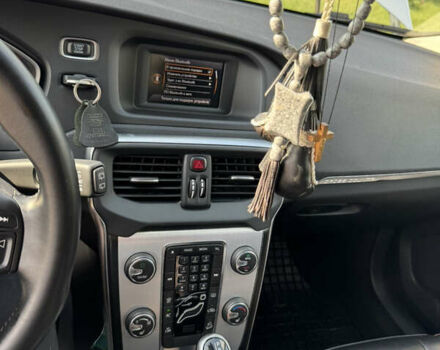 Вольво В40 2016 в Киеве на Automoto.ua Белый Вольво В40, объемом двигателя 1.97 л и пробегом 174 тыс. км за 15000 $, фото 33 на Automoto.ua