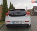 Білий Вольво V40, об'ємом двигуна 1.97 л та пробігом 147 тис. км за 13999 $, фото 15 на Automoto.ua