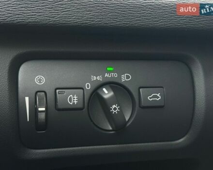 Белый Вольво В40, объемом двигателя 2 л и пробегом 18 тыс. км за 19000 $, фото 37 на Automoto.ua