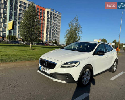 Белый Вольво В40, объемом двигателя 1.97 л и пробегом 151 тыс. км за 17700 $, фото 14 на Automoto.ua