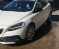 Білий Вольво V40, об'ємом двигуна 2 л та пробігом 53 тис. км за 16684 $, фото 1 на Automoto.ua