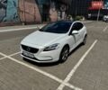 Білий Вольво V40, об'ємом двигуна 1.97 л та пробігом 165 тис. км за 15500 $, фото 1 на Automoto.ua